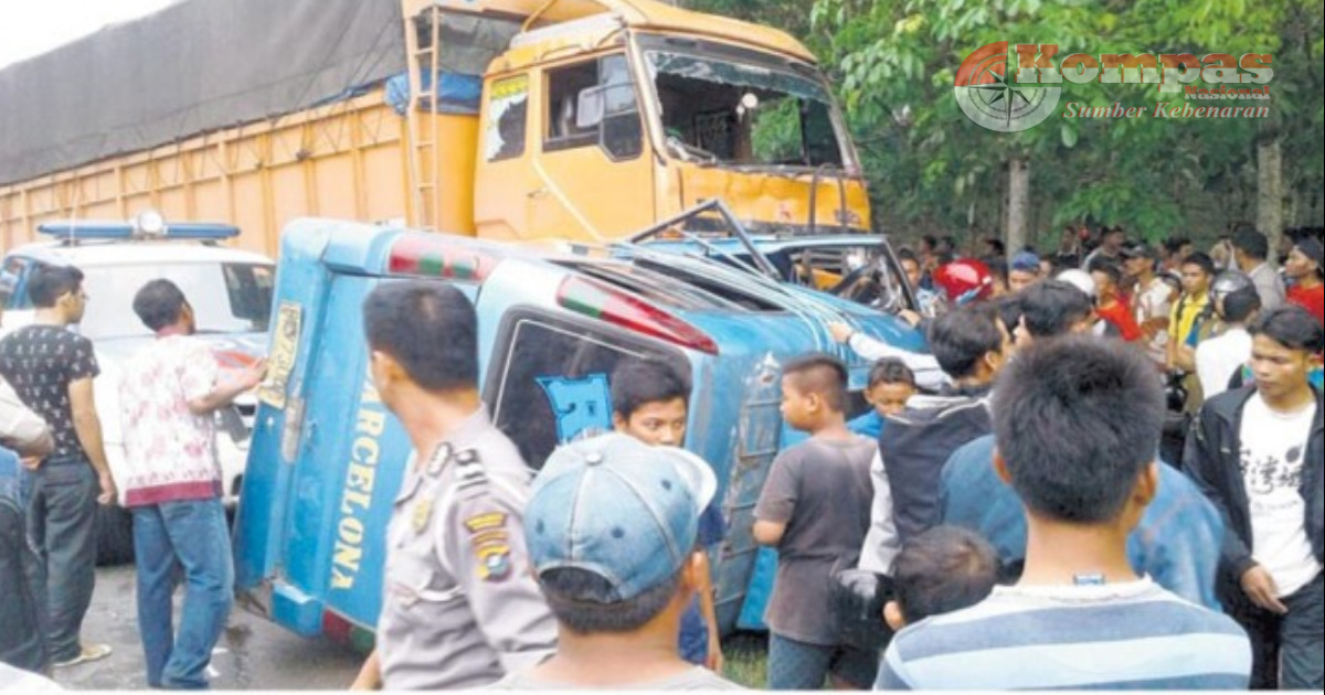 Kecelakaan Maut, Bus KUPJ vs Tronton-KompasNasional