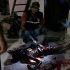 foto://Tim Inafis Polrestabes saat memeriksa jenazah korban
 