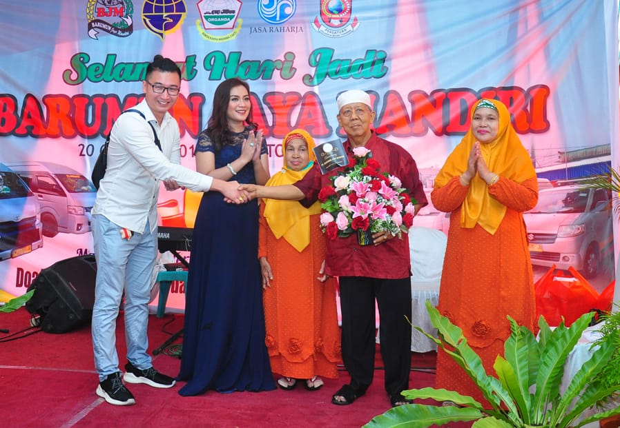 Penyerahan dari PT Agung Toyota