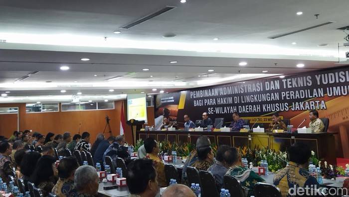 Pembinaan Administrasi dan Teknis Yudisial Bagi Hakim di MA
