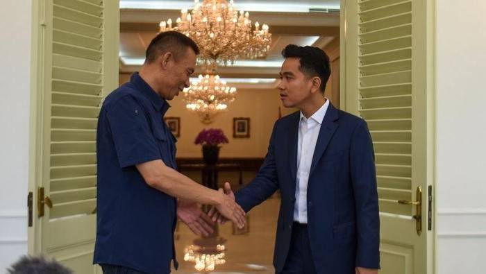 Wakil Presiden Gibran Rakabuming Raka Bertemu Dengan Rismon Sianipar di Istana Wakil Presiden